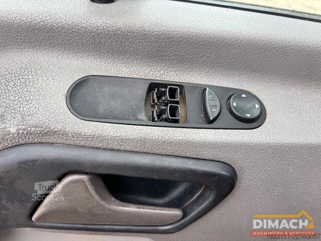 Fourgon Mercedes-Benz Sprinter 309 L1H1 - handgeschakeld - trekhaak -...