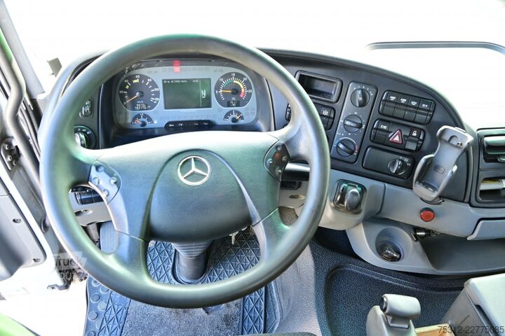 Tovornjak s ploščadjo Mercedes-Benz Actros 3246  AHK MP2 Retarder Hiab 422 EP-5 Fernb