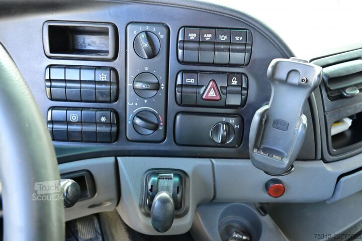 Tovornjak s ploščadjo Mercedes-Benz Actros 3246  AHK MP2 Retarder Hiab 422 EP-5 Fernb