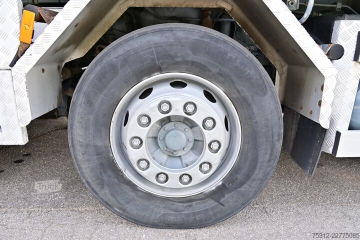 Tovornjak s ploščadjo Mercedes-Benz Actros 3246  AHK MP2 Retarder Hiab 422 EP-5 Fernb