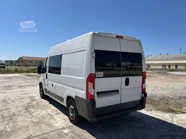 Camper Fiat Ducato Camper | 3 Posti Letto | Doccia + Cucina | Pronto per Viaggiare