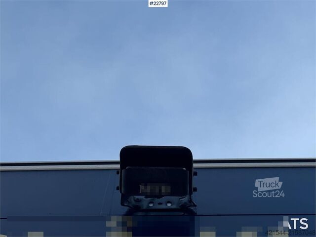 Kovček Iveco 35S16 Box truck w/ side door and lift