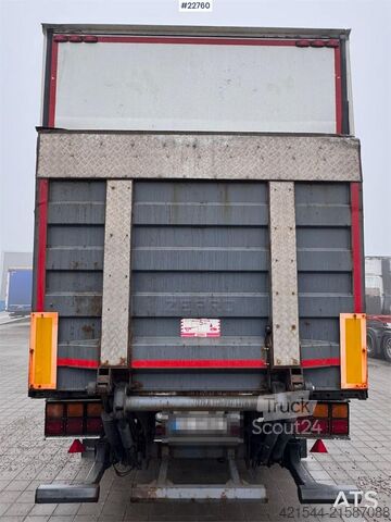 Kovček Ekeri box semi-trailer with full side opening and tail l