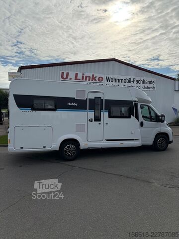 Poluintegrisani kamper HOBBY ONTOUR T 700 FH Automatik, 140PS