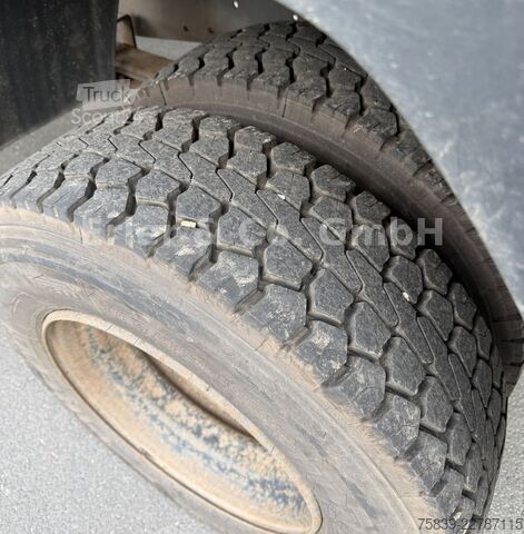 Camión de plataforma MERCEDES-BENZ 814, ATLAS 60.1, 4 Ausschübe, TÜV bis 06/27