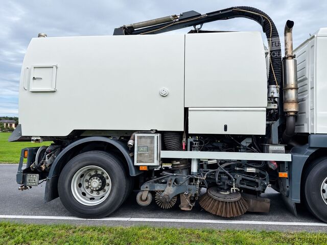 Varredora de rua VOLVO FM 9 4X2 KEHRMASCHINE