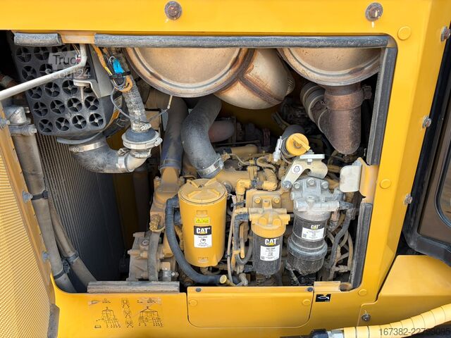 Nivelleringsmaskin Caterpillar D4 LGP 15A (D6K / D6K2)