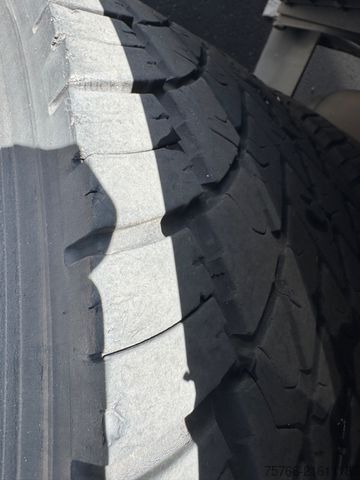 Dryckeslastbil MERCEDES-BENZ ACTROS 2532 / LBW / 2 x AHK / LENKACHSE / 18 PAL