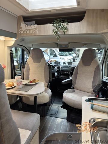 Campervan FORSTER Livin Up Pro FV 636 EBL VIBE Edition Markise RFK