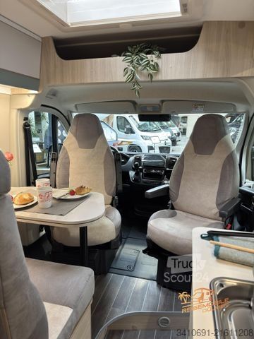 Campervan FORSTER Livin Up Pro FV 636 EBL VIBE Edition Markise RFK