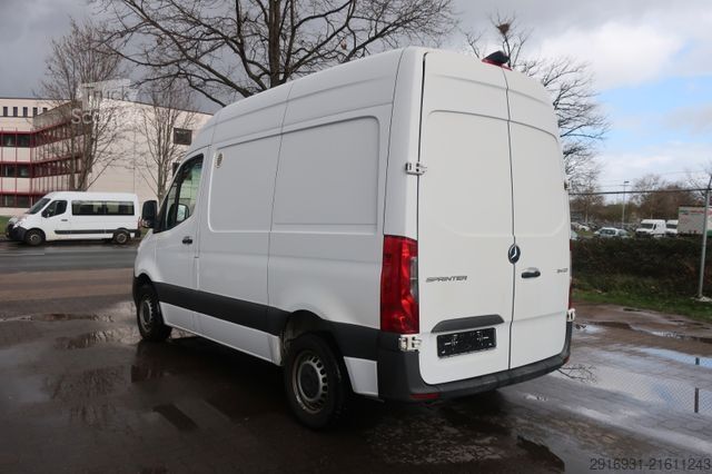 Høy tak varebil MERCEDES-BENZ Nr.136 Sprinter 314CDI 1. Hand / Klima/Automatik