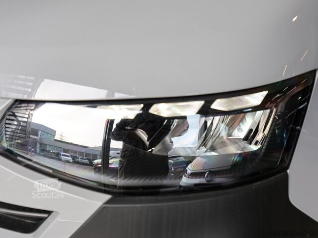 Minibus VW T7 Transporter Kasten 2.0l TDI 6-Gang AHK KAMERA