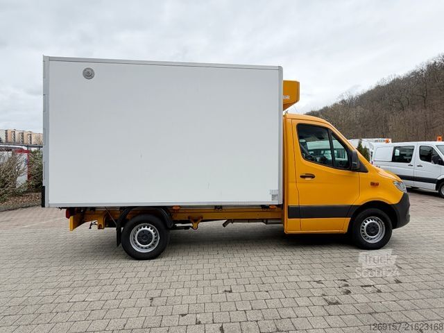 Kylskåpsbil MERCEDES-BENZ Sprinter 311 CDI Kühlkoffer bis -28 °C L2 RWD