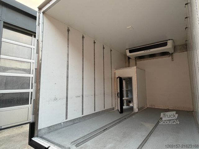 Kylskåpsbil MERCEDES-BENZ Sprinter 311 CDI Kühlkoffer bis -28 °C L2 RWD