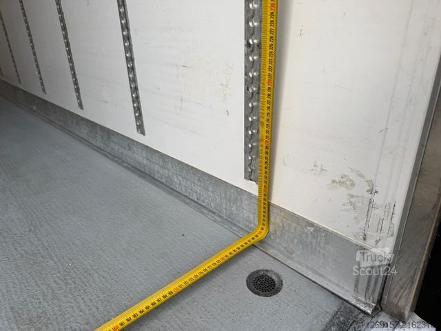 Kylskåpsbil MERCEDES-BENZ Sprinter 311 CDI Kühlkoffer bis -28 °C L2 RWD