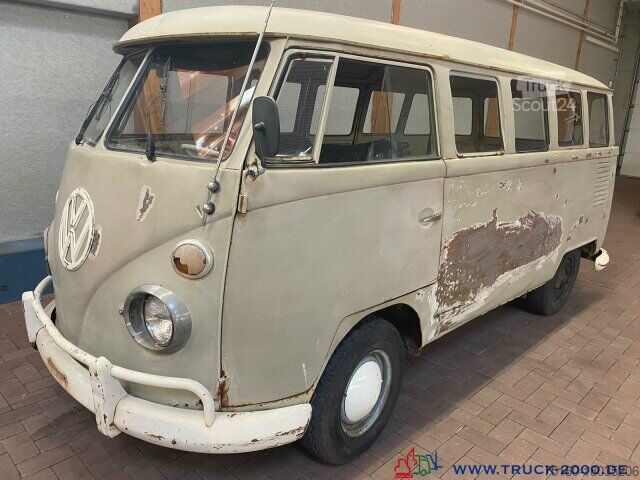 Minibus Volkswagen Bus mit Scheiben Restaurierungsobjekt Verzollt