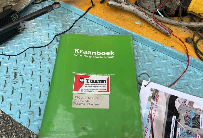 Mobiele zelfopbouwende torenkraan Potain IGO32 Tri/A Mobile self-erecting tower c