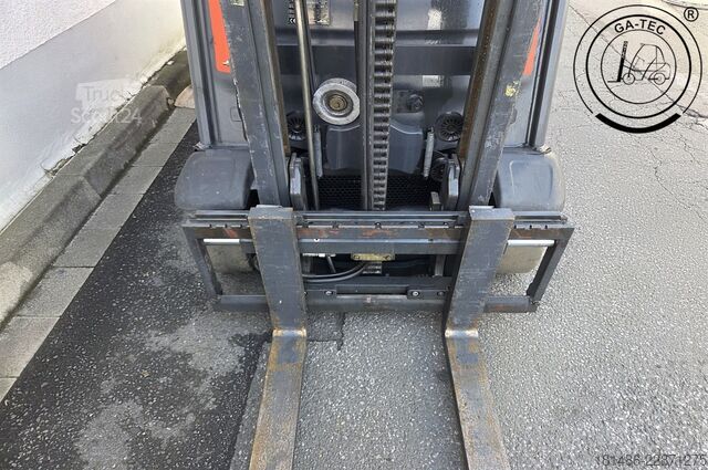 Treibgasstapler Linde H16T-01