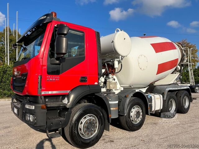 Concrete mixer truck Iveco Trakker 450