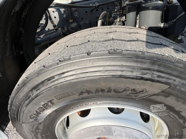 Concrete mixer truck Iveco Trakker 450