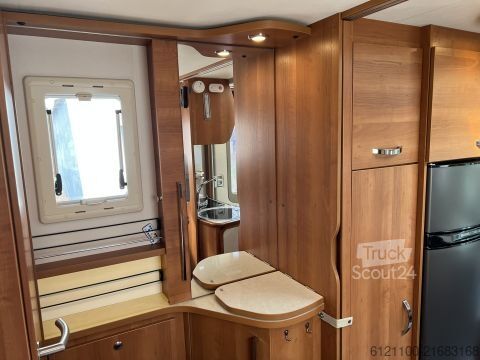 Półzintegrowany kamper Rapido 6F 640 B (UK-Zulassung)