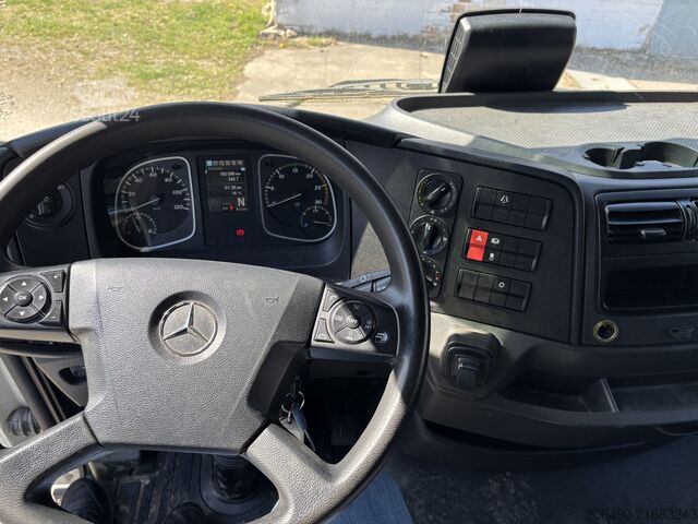 Sunkvežimis su furgono kėbulu, hidrauliniu liftu, stumdomu stogu, kondicionieriumi Mercedes-Benz ATEGO 821 L, FFH