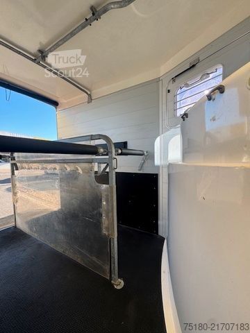 Причіп для перевезення коней HUMBAUR Notos Alu Pferdeanhänger 2,7t. 1.Hand SK