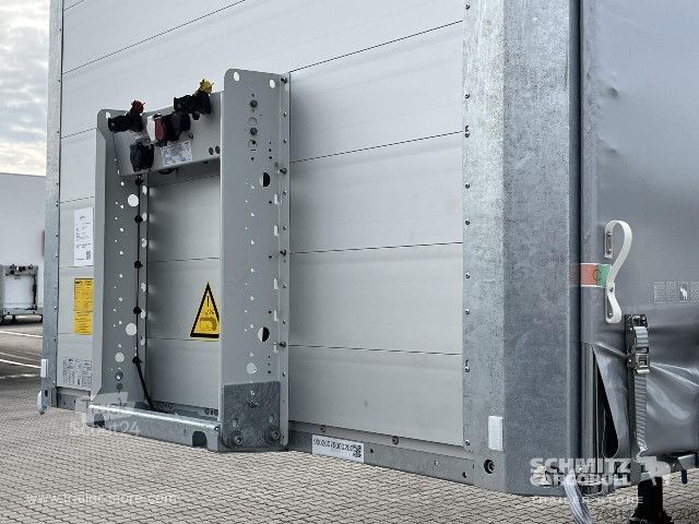 Atvira puspriekabė su tentu Schmitz Cargobull Curtainsider Mega Getränke