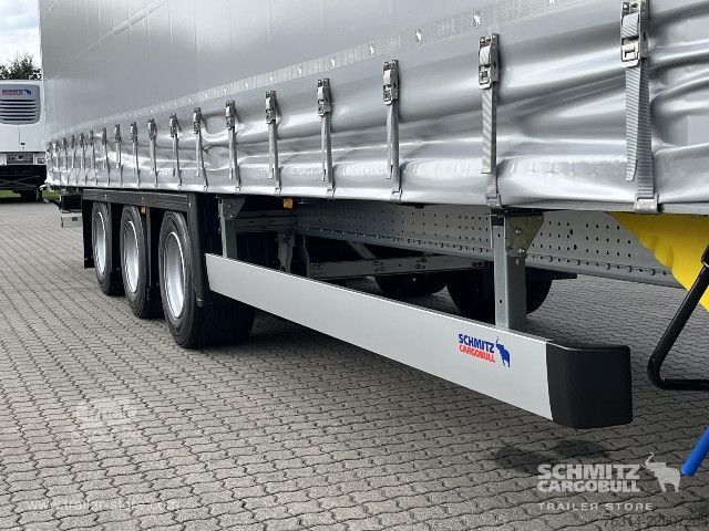 Atvira puspriekabė su tentu Schmitz Cargobull Curtainsider Mega Getränke