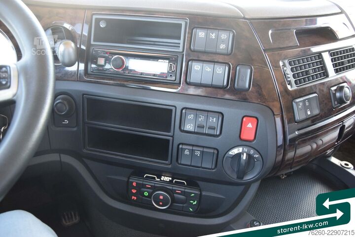 Autocarro con pianale e telone DAF XF 480 6x2 Planenaufbau LBW 1500Kg Standklima