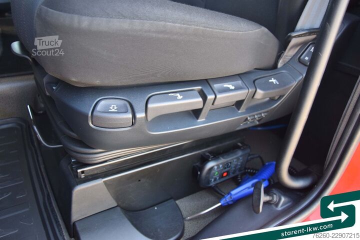Autocarro con pianale e telone DAF XF 480 6x2 Planenaufbau LBW 1500Kg Standklima