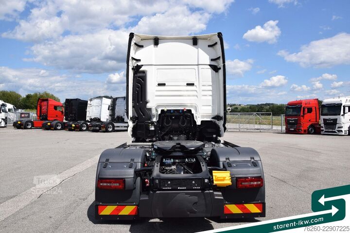 Standartinis vilkikas MAN TGX 18.560 LL Retarder Standklima Vollluft MIETE