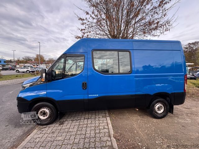 Panelinis furgonas IVECO Daily Kasten 35S18 /6 Sitze/ 3.0L / 3,5T Anh.