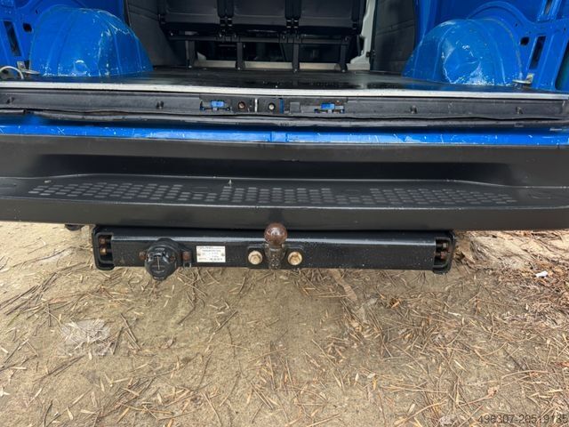 Panelinis furgonas IVECO Daily Kasten 35S18 /6 Sitze/ 3.0L / 3,5T Anh.