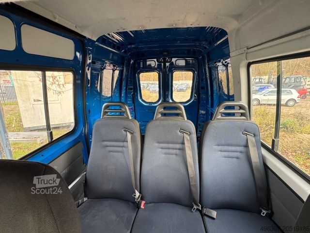 Panelinis furgonas IVECO Daily Kasten 35S18 /6 Sitze/ 3.0L / 3,5T Anh.