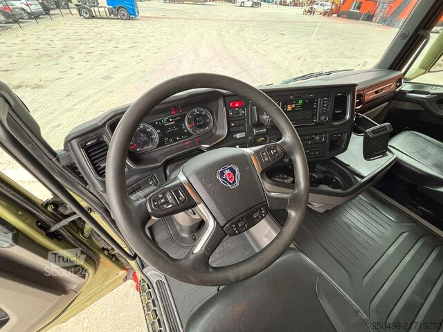 Kipper Scania R 520 8x4 RETARDER / FULL STEEL / BOX L=5565 mm