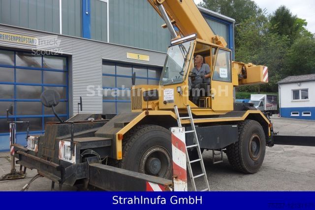 Autožeriav LIEBHERR LTL 1030