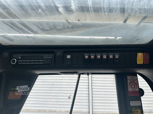 Ανυψωτικό περονοφόρο με εμπρόσθιο φορτηγό LINDE H80 D- 02