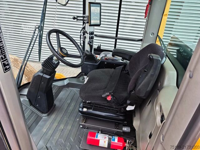 Rouleau à pneus Volvo SD135B