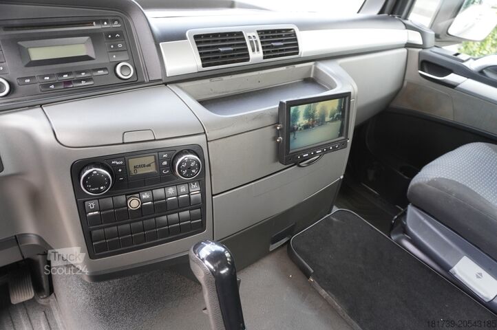 Hakowiec MAN TGS 35.400 8×4 HYVA LIFT 32.56 SE hooklift