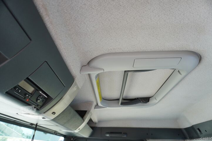 Hakowiec MAN TGS 35.400 8×4 HYVA LIFT 32.56 SE hooklift