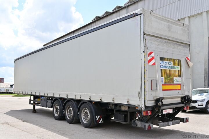 Semiremorcă deschisă cu prelată Schwarzmueller SPA 3/E  Liftachse LBW 2000kg