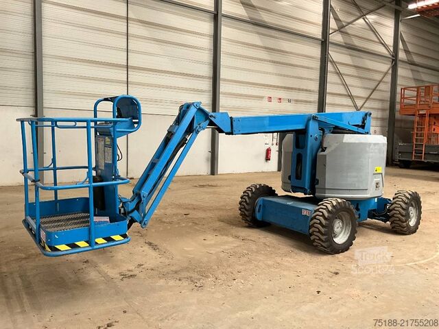 Plate-forme de travail télescopique articulée Genie Z 34/22