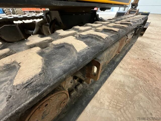 Mini bager JCB 16 C-1