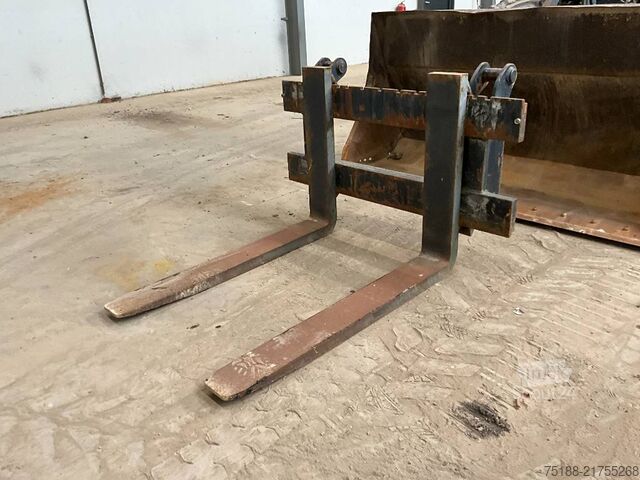 навантажувач Terex TL 100