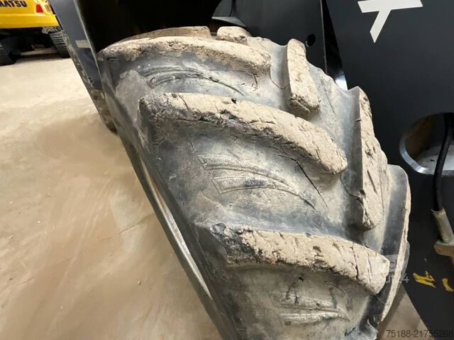 навантажувач Terex TL 100