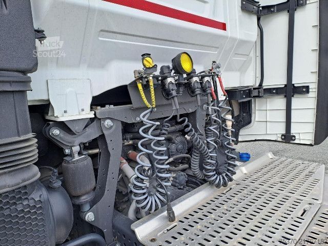 Standard tractor unit IVECO S-WAY AS440S53T/P