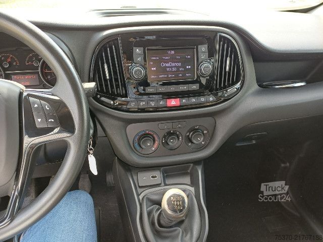 Minibusz Fiat DOBLO 5 POSTI