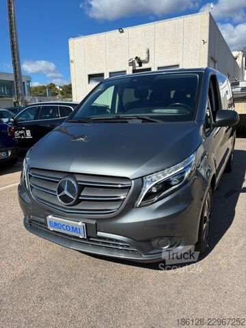 Furgão de painéis Mercedes-Benz Vito Mixto 119 COMPACT