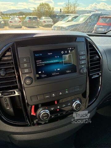 Furgão de painéis Mercedes-Benz Vito Mixto 119 COMPACT